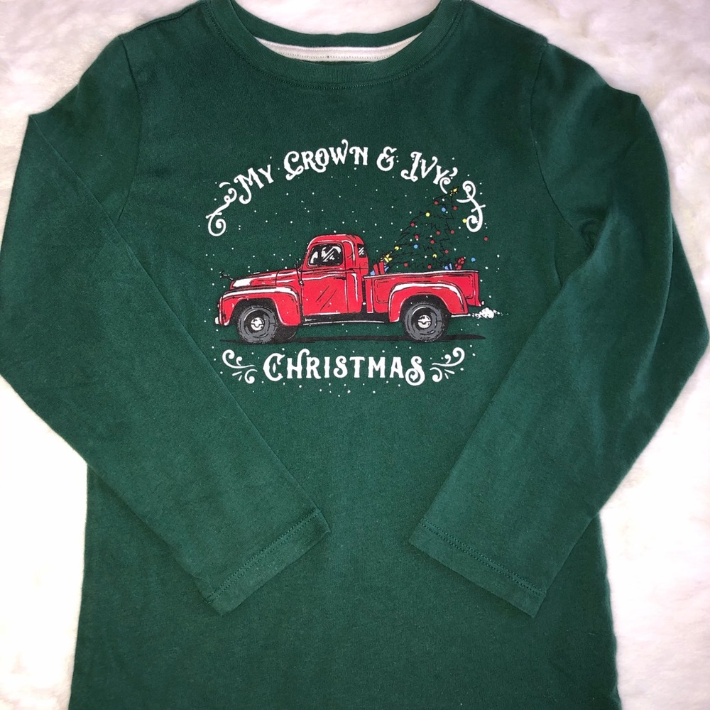 Crown & Ivy Christmas Tee